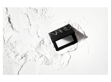FIJADOR DE MAQUILLAJE NARS POLVO MINI LIGHT REFLECTING SETTING POWER CRYSTAL 10 GR - 4
