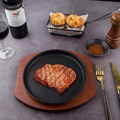 SET 6 PLATOS DE HIERRO 23 CM CON BASE DE MADERA Y PINZA - 3