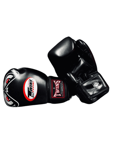 GUANTES DE BOXEO MUAY THAI TWINS BAD EYES 100% CUERO NEGRO - 4