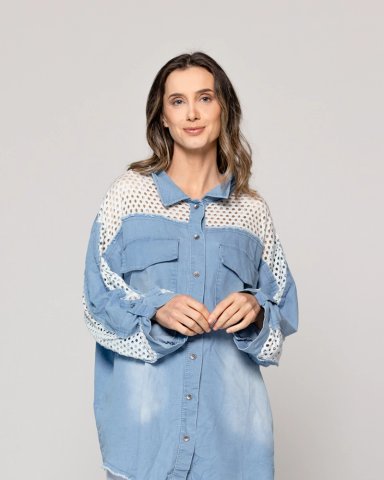 CAMISA MUJER LAVINIA OVERSIZE CON DETALLE CALADO CELESTE LINEATRE - 1