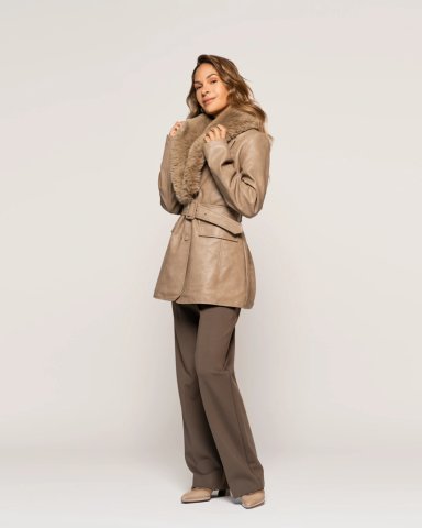 CHAQUETA MARINA CAMEL CUELLO CON SOLAPA PELOS MANGA LARGA AJUSTADA PUÑO AJUSTADO MUJER - 4