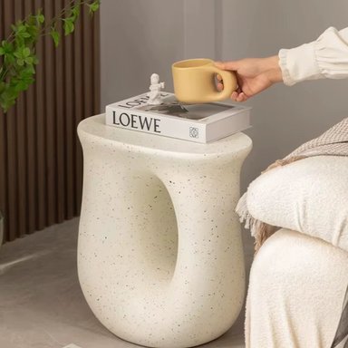 MESA DE CENTRO LATERAL TIPO ESCULTURA EN U NORDICO CREMA BLANCO - 7