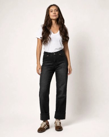 JEANS NEGRO DENIM RECTO TIRO MEDIO MOMCHIC NEGRO - 1