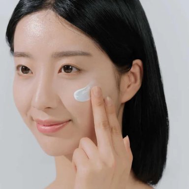 PROTECTOR SOLAR FACIAL SKIN1004 MADAGASCAR HYALU-CICA WATER-FIT SUN SERUM SPF50+ PA++++ 50 ML - 4