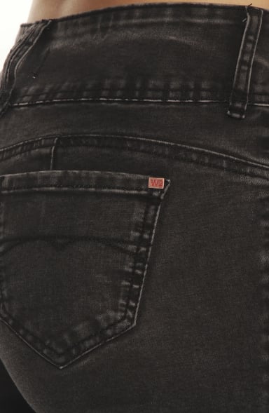 JEANS MUJER TIRO ALTO RECTO  PRETINA ALTA DOS BOTONES - 5