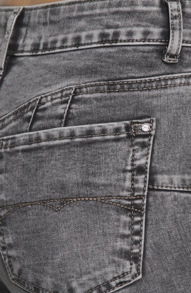 JEANS MUJER FLARE TIRO ALTO PRETINA BASICA 1 BOTON PUSH UP - 5