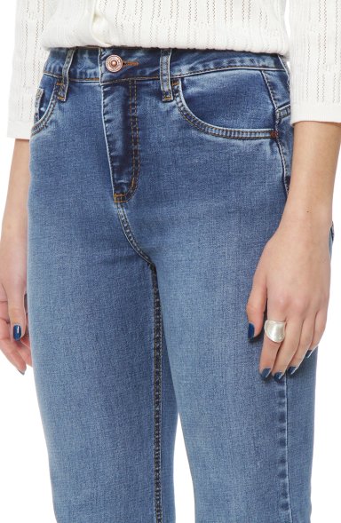 JEANS MUJER  FLARE TIRO ALTO PRETINA BASICA 1 BOTON - 2