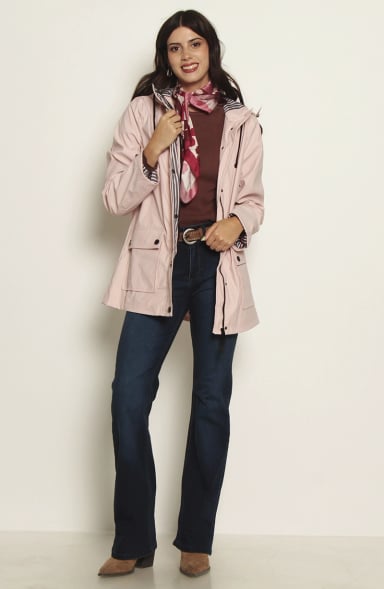 CHAQUETA IMPERMEABLE CON CAPUCHA Y BOLSILLOS - 5