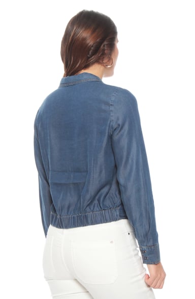 BLUSA LYOCELL MANGA LARGA ABOTONADA EN EL DELANTERO - 6