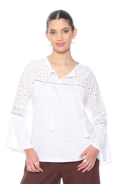 BLUSA MANGA LARGA ACAMPANADA CON BRODERY ESCOTE REDONDO - 1