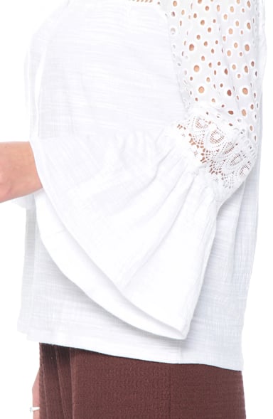 BLUSA MANGA LARGA ACAMPANADA CON BRODERY ESCOTE REDONDO - 2