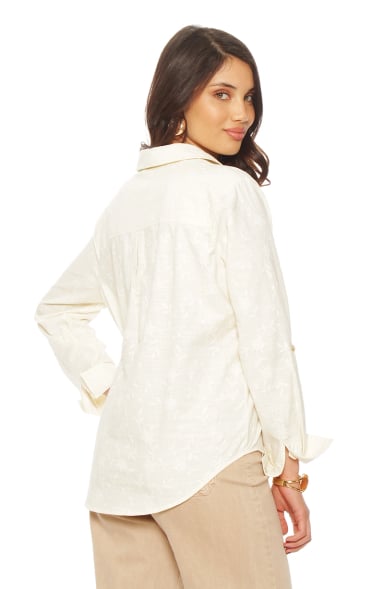 BLUSA MANGA LARGA LINO BORDADO ABOTONADA EN DELANTERO - 4