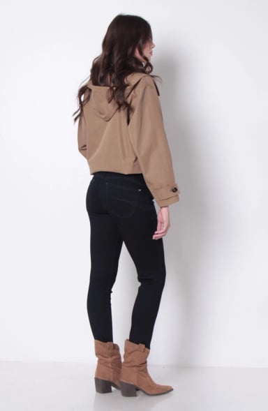 JEANS SLIM TIRO ALTO PRETINA MEDIA 2 BOTONES - 7