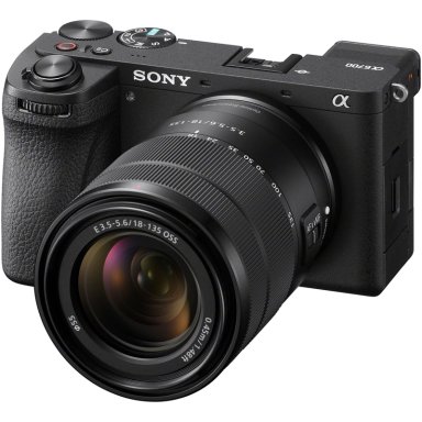 CAMARA SONY A6700 + LENTE 18-135MM - 1