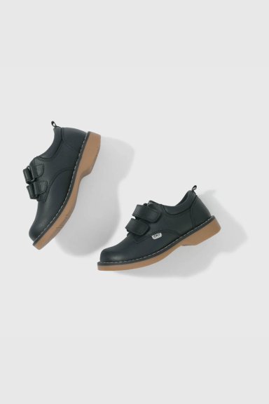 ZAPATO ESCOLAR CLASICO DE CUERO NEGRO CON VELCROS - 4