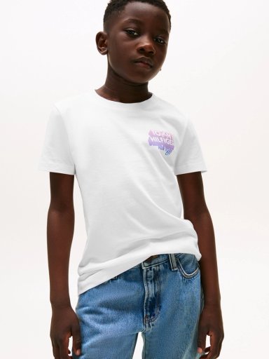 POLERA CON LOGO DE ESTILO GRAFITI - 1