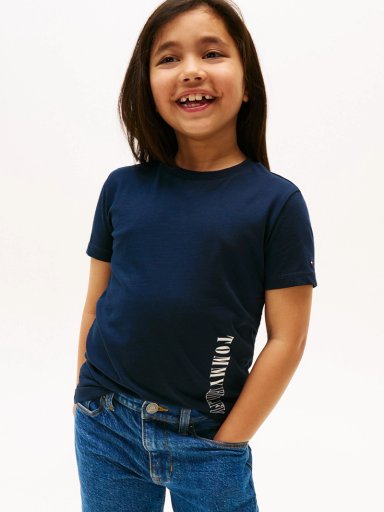 POLERA CON LOGO GRAFICO - 1