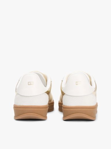 ZAPATILLAS CON DISEÑO METALICO - 3