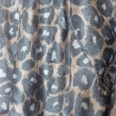 TAPADO KIMONO REGULAR FIT MUJER MARIA PASKARO GRIS VERONA ANIMAL BRILLANTE TERCIOPELO - 2