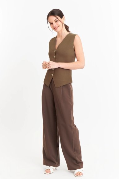 GILET LARGO CON BOTONES CAFE - 2