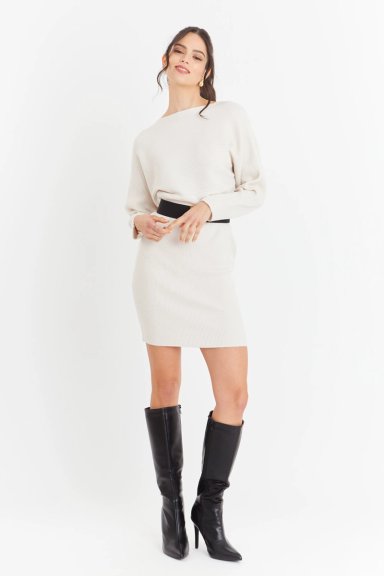 VESTIDO ACANALADO BLANCO CON CINTURON NICOPOLY - 2