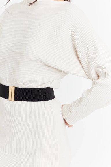 VESTIDO ACANALADO BLANCO CON CINTURON NICOPOLY - 6