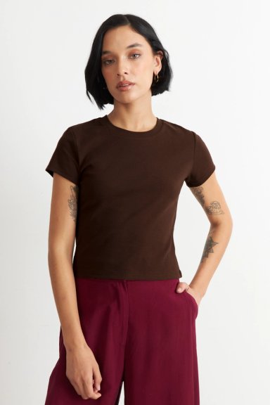 POLERA MANGA CORTA BASICA CAFE  NICOPOLY - 1