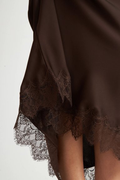 FALDA SATIN ENCAJE EN RUEDO CAFE  NICOPOLY - 5