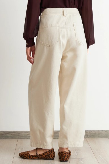 JEANS CORTE BARREL BLANCO NICOPOLY - 4