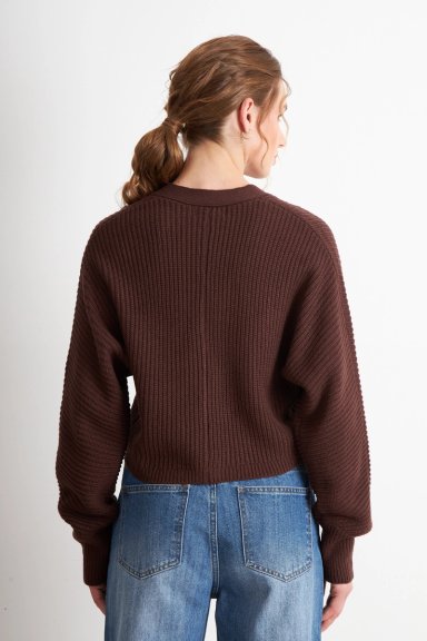 CARDIGAN CUELLO V CON 3 BOTONES CAFE  NICOPOLY - 4