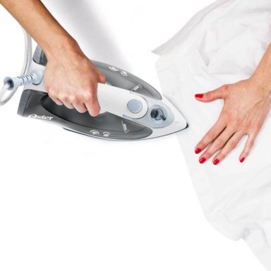 PLANCHA A VAPOR OSTER 1400W COMPACTA CABLE 360 ECONOMICA - 4