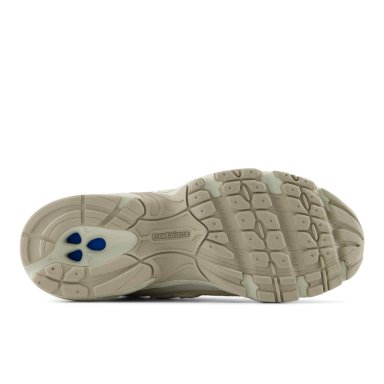 ZAPATILLAS URBANAS UNISEX NEW BALANCE 740 CAFE /BLANCA - 5