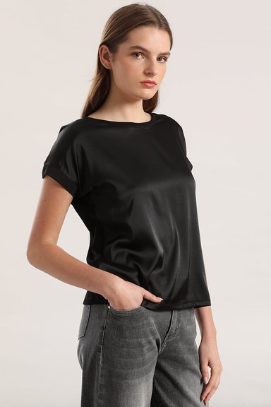 POLERA BASICA SATIN LIOLA MUJER NEGRO - 1