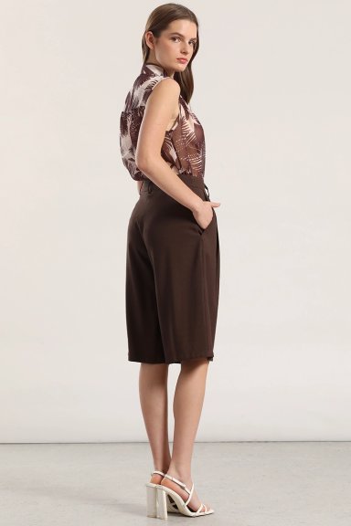 BERMUDA CON PLIEGUE MUJER LIOLA CHOCOLATE - 5