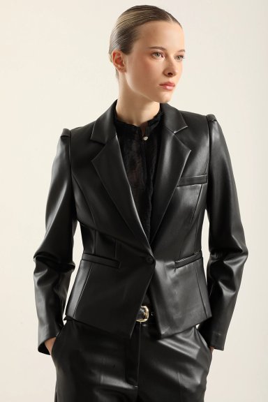 BLAZER ENTALLADO, EFECTO CUERO, NEGRO LIOLA - 5