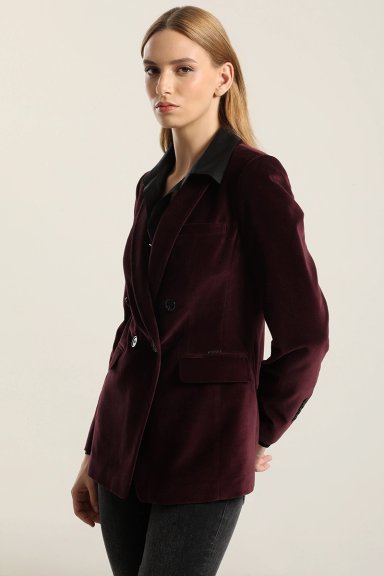 BLAZER ENTALLADO, CUELLO SMOKING, TERCIOPELO CIRUELA LIOLA - 3