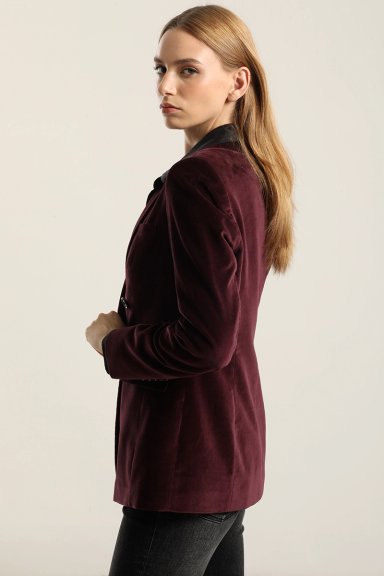 BLAZER ENTALLADO, CUELLO SMOKING, TERCIOPELO CIRUELA LIOLA - 5