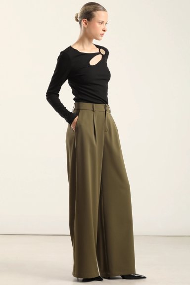 PANTALON ANCHO CON PINZA, MILITAR LIOLA - 1
