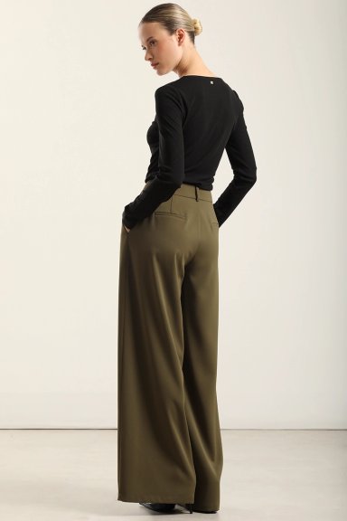 PANTALON ANCHO CON PINZA, MILITAR LIOLA - 4