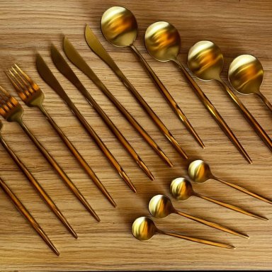 SET DE CUBIERTOS 16 PIEZAS DORADO ACERO INOXIDABLE 18/10 - 3