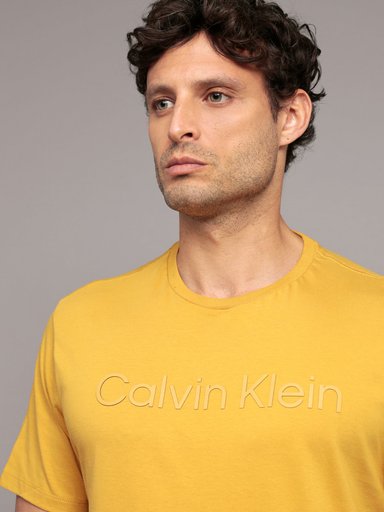 POLERA CON LOGOTIPO TONAL - 5