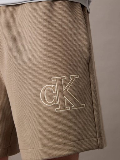 SHORT DE PUNTO DE CANALE  CON MONOGRAMA BORDADO - 4