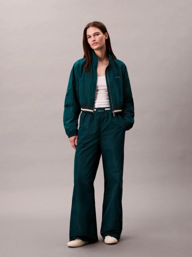 PANTALON DEPORTIVO DE TAFETAN CON CINTURA ELASTICA - 1