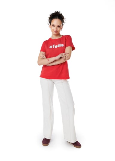 POLERA MILA REGULAR ESTAMPADO Y LENTEJUELAS ROJO EFESIS - 1