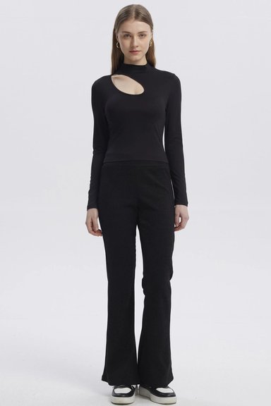 POLERA MUJER CUT OUT NEGRO - 4