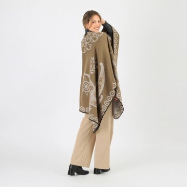 PONCHO PETER GREEN TATIENNE - 3