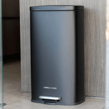 BASURERO 30L CON PEDAL NEGRO MATE SIMPLE COOK - 2