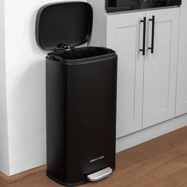 BASURERO 30L CON PEDAL NEGRO MATE SIMPLE COOK - 3
