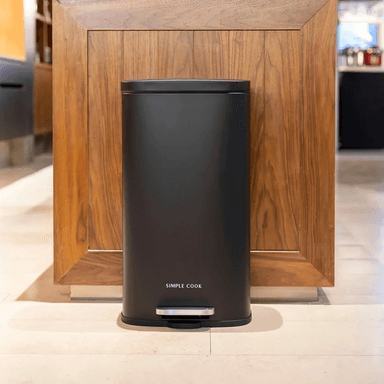 BASURERO 30L CON PEDAL NEGRO MATE SIMPLE COOK - 6