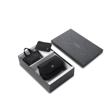 KIT DE REGALO CORNEANA 2 RIÑONERA+COSMETIQUERA+MONEDERO+POSTAL NEGRO - 1
